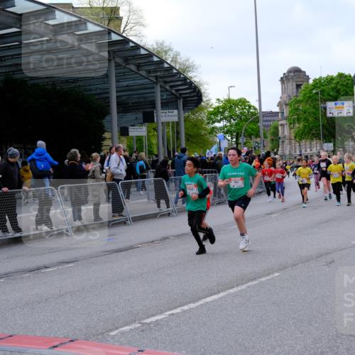25.04.2026 - Das Zehntel Tim E. http://msf.ph/oto/9569168 25.04.2026 08:56:31 Ziel 1204, 1206, 1262, 1322, 1329, 1561, 1713, 1814, 1833, 1905, 2247, 2274, 2336, 2399, 2443, 2512, 2522, 2563, 2571, 2708, 2805, 2970, 2979, 3047, 3068, 3138, 3369, 3420, 3439, 3453, 3495, 3556, 3566, 4071 meine-sportfotos.de