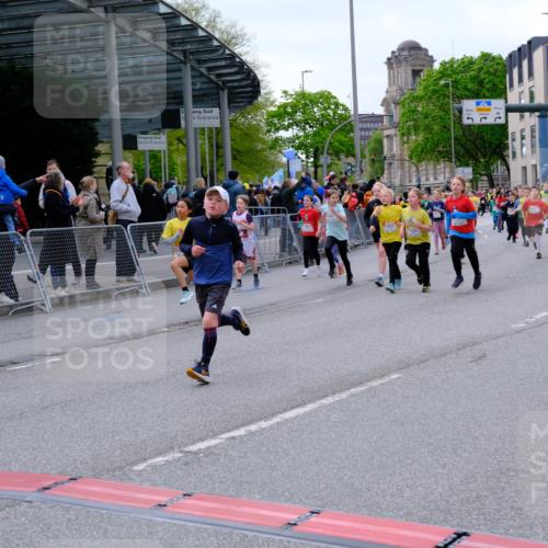 25.04.2026 - Das Zehntel Tim E. http://msf.ph/oto/9569175 25.04.2026 08:56:33 Ziel 1204, 1206, 1262, 1322, 1329, 1557, 1563, 1564, 1566, 1713, 1833, 2076, 2247, 2274, 2399, 2429, 2443, 2512, 2522, 2563, 2571, 2629, 2805, 2970, 2979, 3047, 3068, 3122, 3184, 3197, 3420, 3439, 3453, 3495, 3556, 3566, 4071 meine-sportfotos.de