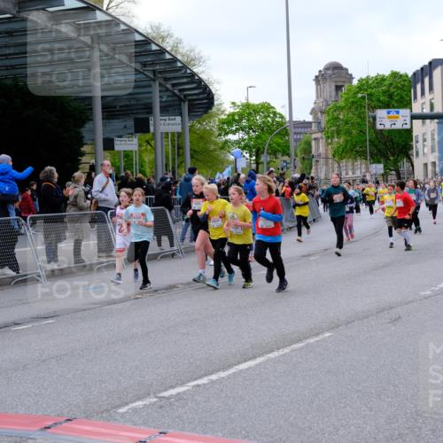 25.04.2026 - Das Zehntel Tim E. http://msf.ph/oto/9569181 25.04.2026 08:56:34 Ziel 1204, 1206, 1262, 1280, 1322, 1329, 1555, 1557, 1563, 1564, 1566, 1713, 1833, 2076, 2247, 2274, 2399, 2429, 2443, 2512, 2522, 2563, 2571, 2629, 2805, 2835, 2970, 2979, 3047, 3068, 3122, 3184, 3197, 3420, 3439, 3556, 3566, 4071 meine-sportfotos.de
