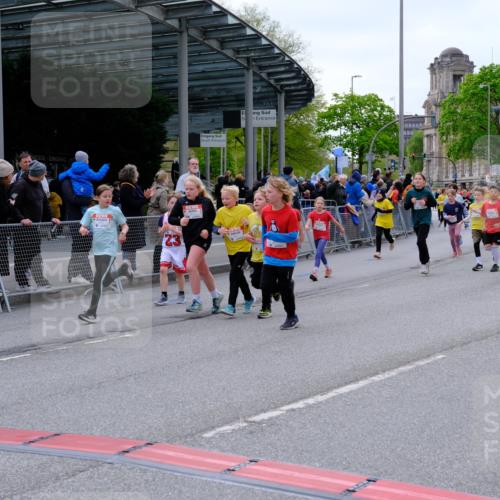 25.04.2026 - Das Zehntel Tim E. http://msf.ph/oto/9569187 25.04.2026 08:56:35 Ziel 1262, 1280, 1322, 1329, 1555, 1557, 1563, 1564, 1566, 1713, 1998, 2076, 2247, 2399, 2429, 2443, 2512, 2522, 2563, 2629, 2651, 2674, 2805, 2835, 2970, 2979, 3047, 3068, 3122, 3184, 3197, 3315, 3420, 4071 meine-sportfotos.de