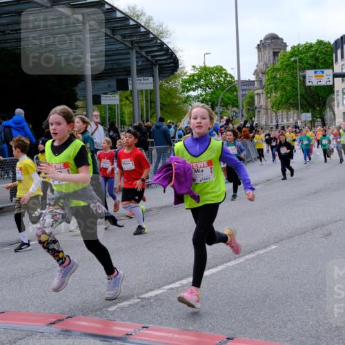25.04.2026 - Das Zehntel Tim E. http://msf.ph/oto/9569194 25.04.2026 08:56:37 Ziel 1192, 1280, 1322, 1329, 1555, 1557, 1563, 1564, 1566, 1993, 1998, 2076, 2247, 2429, 2512, 2522, 2563, 2629, 2651, 2674, 2805, 2818, 2835, 2970, 2979, 3122, 3184, 3197, 3315, 3420, 3558, 3577, 4071 meine-sportfotos.de