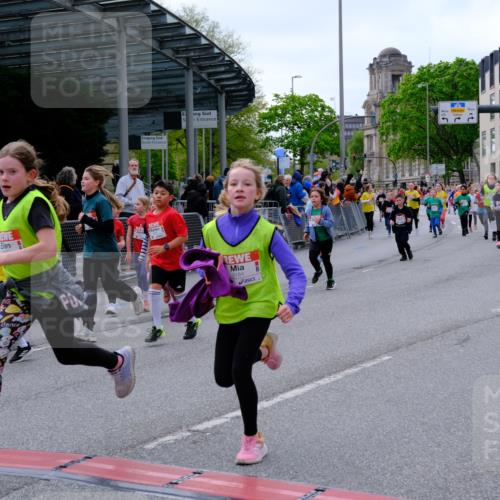 25.04.2026 - Das Zehntel Tim E. http://msf.ph/oto/9569195 25.04.2026 08:56:37 Ziel 1192, 1280, 1322, 1329, 1555, 1557, 1563, 1564, 1566, 1993, 1998, 2076, 2247, 2429, 2512, 2522, 2563, 2629, 2651, 2674, 2805, 2818, 2835, 2970, 2979, 3122, 3184, 3197, 3315, 3420, 3558, 3577, 4071 meine-sportfotos.de