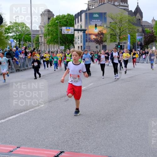25.04.2026 - Das Zehntel Tim E. http://msf.ph/oto/9569199 25.04.2026 08:56:38 Ziel 1192, 1280, 1290, 1318, 1555, 1557, 1563, 1564, 1566, 1993, 1998, 2076, 2247, 2429, 2512, 2522, 2563, 2629, 2651, 2674, 2805, 2818, 2835, 2970, 2979, 3122, 3184, 3197, 3315, 3558, 3577, 4071 meine-sportfotos.de