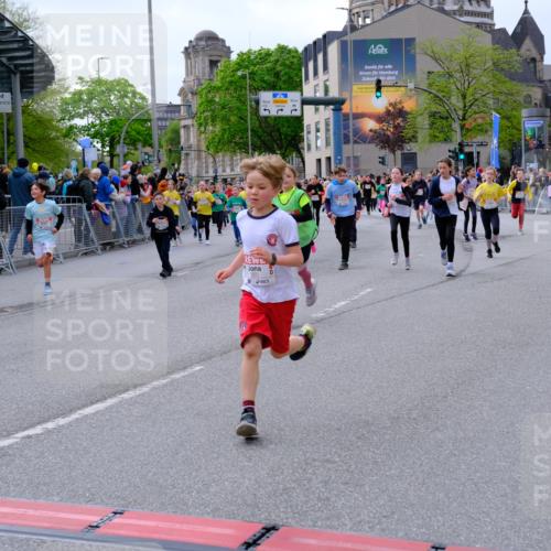 25.04.2026 - Das Zehntel Tim E. http://msf.ph/oto/9569201 25.04.2026 08:56:38 Ziel 1192, 1280, 1290, 1318, 1555, 1557, 1563, 1564, 1566, 1993, 1998, 2076, 2247, 2429, 2512, 2522, 2563, 2629, 2651, 2674, 2805, 2818, 2835, 2970, 2979, 3122, 3184, 3197, 3315, 3558, 3577, 4071 meine-sportfotos.de