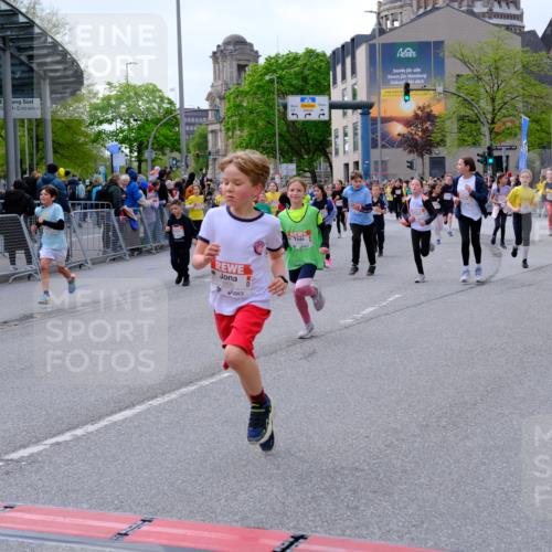 25.04.2026 - Das Zehntel Tim E. http://msf.ph/oto/9569203 25.04.2026 08:56:39 Ziel 1085, 1192, 1280, 1290, 1299, 1318, 1397, 1555, 1557, 1563, 1564, 1566, 1993, 1998, 2076, 2247, 2253, 2429, 2512, 2522, 2563, 2621, 2629, 2651, 2674, 2799, 2802, 2805, 2818, 2835, 2970, 2979, 3122, 3184, 3193, 3197, 3315, 3558, 3577, 4071 meine-sportfotos.de