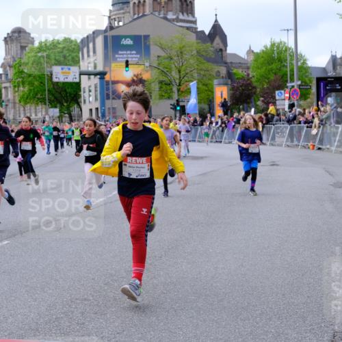 25.04.2026 - Das Zehntel Tim E. http://msf.ph/oto/9569226 25.04.2026 08:56:43 Ziel 1085, 1192, 1259, 1280, 1290, 1292, 1299, 1318, 1397, 1555, 1557, 1563, 1564, 1566, 1734, 1993, 1998, 2076, 2253, 2393, 2429, 2435, 2438, 2621, 2629, 2651, 2674, 2799, 2802, 2816, 2818, 2835, 2970, 2979, 3122, 3184, 3193, 3197, 3315, 3444, 3558, 3577, 3966, 3972, 4071 meine-sportfotos.de