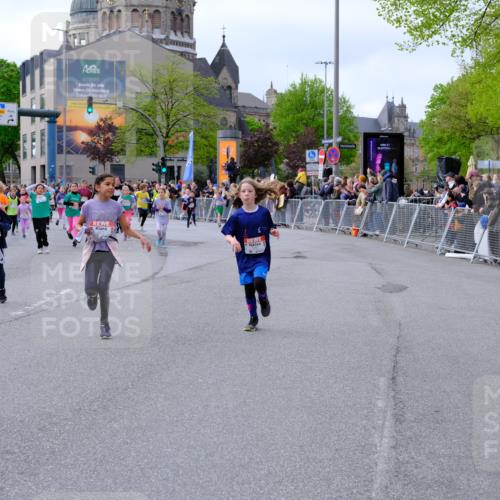25.04.2026 - Das Zehntel Tim E. http://msf.ph/oto/9569230 25.04.2026 08:56:44 Ziel 1085, 1192, 1259, 1280, 1290, 1292, 1299, 1318, 1397, 1555, 1557, 1563, 1564, 1566, 1734, 1993, 1998, 2076, 2253, 2393, 2429, 2435, 2438, 2523, 2537, 2621, 2629, 2651, 2674, 2799, 2802, 2816, 2818, 2835, 3122, 3184, 3193, 3197, 3315, 3444, 3558, 3577, 3966, 3972 meine-sportfotos.de