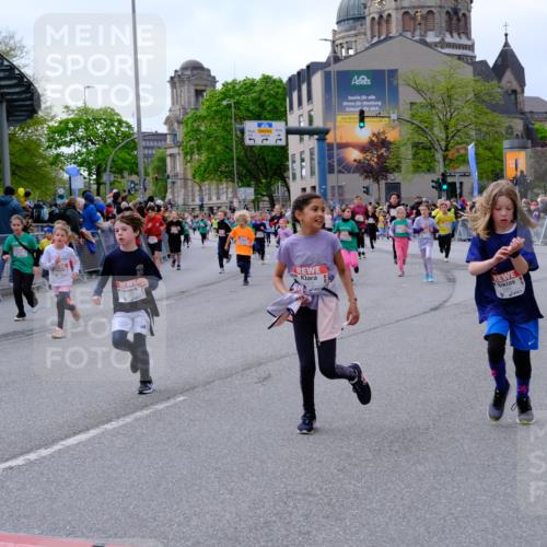 25.04.2026 - Das Zehntel Tim E. http://msf.ph/oto/9569237 25.04.2026 08:56:45 Ziel 1085, 1192, 1259, 1280, 1290, 1292, 1299, 1318, 1397, 1555, 1557, 1564, 1734, 1993, 1998, 2076, 2253, 2393, 2429, 2435, 2438, 2462, 2480, 2523, 2537, 2621, 2629, 2651, 2674, 2710, 2747, 2799, 2802, 2816, 2818, 2835, 3122, 3193, 3315, 3444, 3558, 3577, 3657, 3966, 3972 meine-sportfotos.de