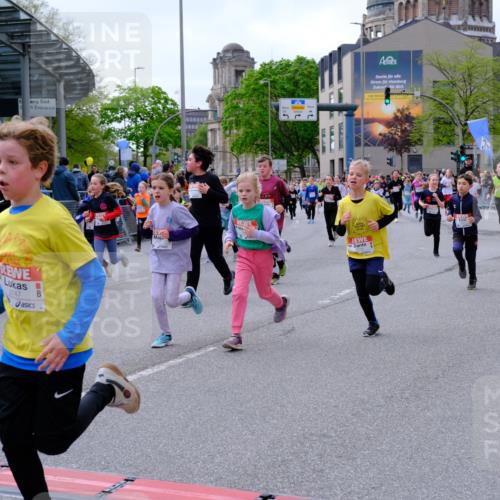 25.04.2026 - Das Zehntel Tim E. http://msf.ph/oto/9569251 25.04.2026 08:56:50 Ziel 1085, 1088, 1182, 1259, 1290, 1292, 1299, 1313, 1318, 1397, 1468, 1734, 1763, 1815, 1826, 2020, 2253, 2311, 2393, 2405, 2435, 2436, 2438, 2444, 2462, 2480, 2523, 2537, 2621, 2664, 2710, 2747, 2749, 2799, 2802, 2816, 2941, 2951, 2953, 2963, 3005, 3029, 3193, 3254, 3444, 3515, 3657, 3812, 3884, 3887, 3904, 3966, 3972, 4033, 4034 meine-sportfotos.de