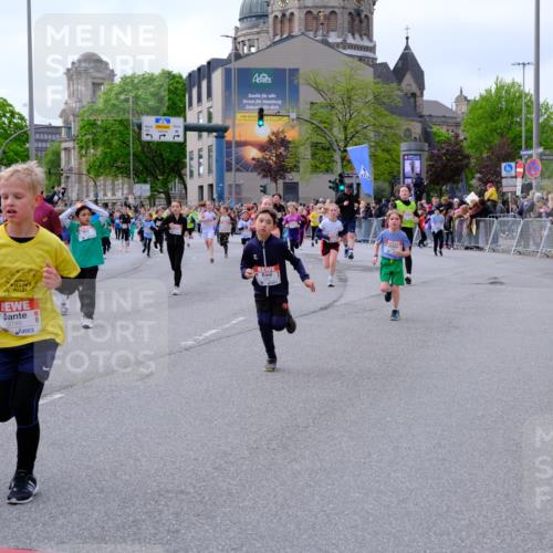 25.04.2026 - Das Zehntel Tim E. http://msf.ph/oto/9569253 25.04.2026 08:56:51 Ziel 1085, 1088, 1182, 1259, 1292, 1299, 1313, 1397, 1468, 1734, 1763, 1815, 1826, 2020, 2165, 2253, 2311, 2393, 2405, 2435, 2436, 2438, 2444, 2462, 2480, 2523, 2537, 2621, 2664, 2710, 2747, 2749, 2799, 2802, 2816, 2941, 2951, 2953, 2963, 3005, 3029, 3193, 3254, 3444, 3515, 3657, 3812, 3884, 3887, 3904, 3966, 3972, 4033, 4034 meine-sportfotos.de