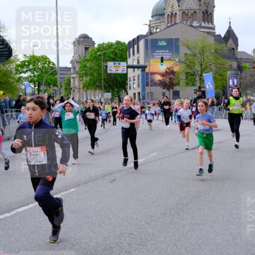 25.04.2026 - Das Zehntel Tim E. http://msf.ph/oto/9569261 25.04.2026 08:56:52 Ziel 1088, 1182, 1259, 1292, 1313, 1468, 1734, 1747, 1763, 1815, 1826, 2020, 2026, 2038, 2070, 2165, 2311, 2393, 2405, 2435, 2436, 2438, 2444, 2462, 2480, 2523, 2537, 2664, 2710, 2747, 2749, 2816, 2941, 2951, 2953, 2963, 3005, 3029, 3254, 3444, 3515, 3657, 3730, 3812, 3884, 3887, 3904, 3966, 3972, 4033, 4034 meine-sportfotos.de