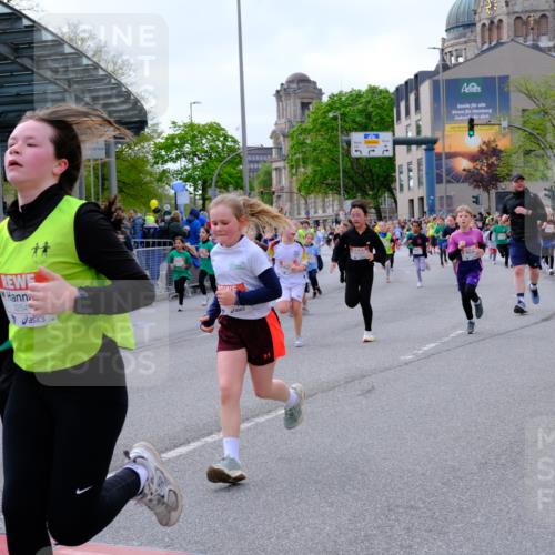 25.04.2026 - Das Zehntel Tim E. http://msf.ph/oto/9569276 25.04.2026 08:56:55 Ziel 1088, 1182, 1313, 1338, 1468, 1747, 1763, 1815, 1826, 1991, 2020, 2026, 2038, 2070, 2073, 2165, 2311, 2405, 2436, 2444, 2446, 2462, 2479, 2480, 2523, 2537, 2664, 2710, 2747, 2749, 2941, 2951, 2953, 2963, 3005, 3029, 3038, 3064, 3254, 3444, 3515, 3657, 3730, 3755, 3812, 3884, 3887, 3904, 3939, 4033, 4034 meine-sportfotos.de