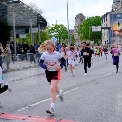 25.04.2026 - Das Zehntel Tim E. http://msf.ph/oto/9569279 25.04.2026 08:56:55 Ziel 1088, 1182, 1313, 1338, 1468, 1747, 1763, 1815, 1826, 1991, 2020, 2026, 2038, 2070, 2073, 2165, 2311, 2405, 2436, 2444, 2446, 2462, 2479, 2480, 2523, 2537, 2664, 2710, 2747, 2749, 2941, 2951, 2953, 2963, 3005, 3029, 3038, 3064, 3254, 3444, 3515, 3657, 3730, 3755, 3812, 3884, 3887, 3904, 3939, 4033, 4034 meine-sportfotos.de