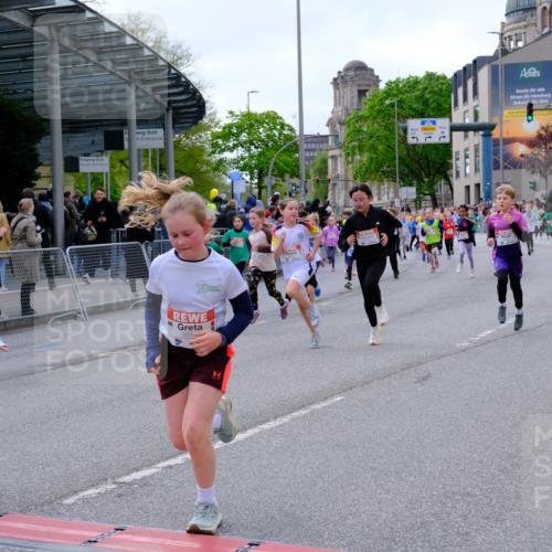 25.04.2026 - Das Zehntel Tim E. http://msf.ph/oto/9569280 25.04.2026 08:56:55 Ziel 1088, 1182, 1313, 1338, 1468, 1747, 1763, 1815, 1826, 1991, 2020, 2026, 2038, 2070, 2073, 2165, 2311, 2405, 2436, 2444, 2446, 2462, 2479, 2480, 2523, 2537, 2664, 2710, 2747, 2749, 2941, 2951, 2953, 2963, 3005, 3029, 3038, 3064, 3254, 3444, 3515, 3657, 3730, 3755, 3812, 3884, 3887, 3904, 3939, 4033, 4034 meine-sportfotos.de