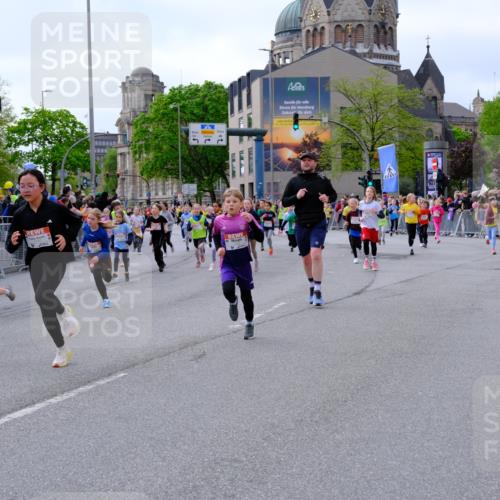 25.04.2026 - Das Zehntel Tim E. http://msf.ph/oto/9569281 25.04.2026 08:56:56 Ziel 1088, 1182, 1196, 1313, 1338, 1468, 1747, 1763, 1815, 1826, 1991, 2020, 2026, 2038, 2070, 2073, 2165, 2311, 2405, 2436, 2444, 2446, 2462, 2479, 2480, 2523, 2537, 2664, 2710, 2747, 2749, 2908, 2941, 2951, 2953, 2963, 3005, 3029, 3038, 3064, 3195, 3254, 3515, 3657, 3730, 3755, 3812, 3884, 3887, 3904, 3939, 4033, 4034 meine-sportfotos.de