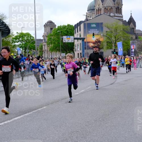 25.04.2026 - Das Zehntel Tim E. http://msf.ph/oto/9569283 25.04.2026 08:56:56 Ziel 1088, 1182, 1196, 1313, 1338, 1468, 1747, 1763, 1815, 1826, 1991, 2020, 2026, 2038, 2070, 2073, 2165, 2311, 2405, 2436, 2444, 2446, 2462, 2479, 2480, 2523, 2537, 2664, 2710, 2747, 2749, 2908, 2941, 2951, 2953, 2963, 3005, 3029, 3038, 3064, 3195, 3254, 3515, 3657, 3730, 3755, 3812, 3884, 3887, 3904, 3939, 4033, 4034 meine-sportfotos.de