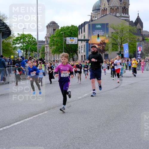 25.04.2026 - Das Zehntel Tim E. http://msf.ph/oto/9569286 25.04.2026 08:56:56 Ziel 1088, 1182, 1196, 1313, 1338, 1468, 1747, 1763, 1815, 1826, 1991, 2020, 2026, 2038, 2070, 2073, 2165, 2311, 2405, 2436, 2444, 2446, 2462, 2479, 2480, 2523, 2537, 2664, 2710, 2747, 2749, 2908, 2941, 2951, 2953, 2963, 3005, 3029, 3038, 3064, 3195, 3254, 3515, 3657, 3730, 3755, 3812, 3884, 3887, 3904, 3939, 4033, 4034 meine-sportfotos.de
