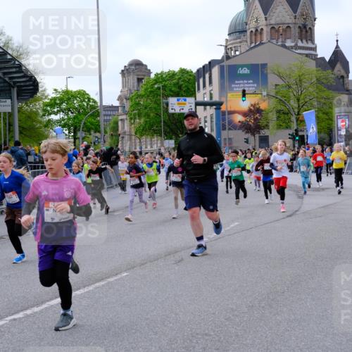 25.04.2026 - Das Zehntel Tim E. http://msf.ph/oto/9569290 25.04.2026 08:56:57 Ziel 1088, 1182, 1196, 1313, 1338, 1468, 1747, 1763, 1815, 1820, 1826, 1991, 2020, 2026, 2038, 2070, 2073, 2165, 2311, 2405, 2436, 2444, 2446, 2462, 2479, 2480, 2583, 2664, 2710, 2734, 2737, 2747, 2749, 2852, 2908, 2941, 2951, 2953, 2963, 3005, 3029, 3038, 3064, 3195, 3211, 3254, 3515, 3655, 3657, 3660, 3730, 3755, 3812, 3884, 3887, 3904, 3939, 4018, 4033, 4034, 4056 meine-sportfotos.de