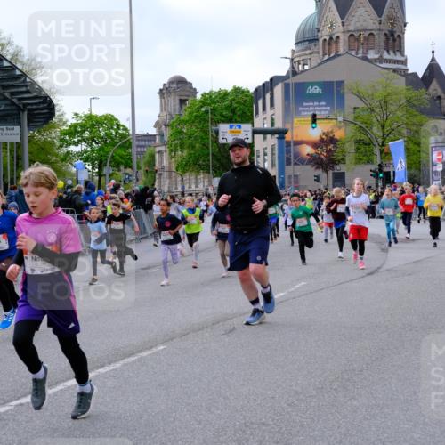 25.04.2026 - Das Zehntel Tim E. http://msf.ph/oto/9569291 25.04.2026 08:56:57 Ziel 1088, 1182, 1196, 1313, 1338, 1468, 1747, 1763, 1815, 1820, 1826, 1991, 2020, 2026, 2038, 2070, 2073, 2165, 2311, 2405, 2436, 2444, 2446, 2462, 2479, 2480, 2583, 2664, 2710, 2734, 2737, 2747, 2749, 2852, 2908, 2941, 2951, 2953, 2963, 3005, 3029, 3038, 3064, 3195, 3211, 3254, 3515, 3655, 3657, 3660, 3730, 3755, 3812, 3884, 3887, 3904, 3939, 4018, 4033, 4034, 4056 meine-sportfotos.de