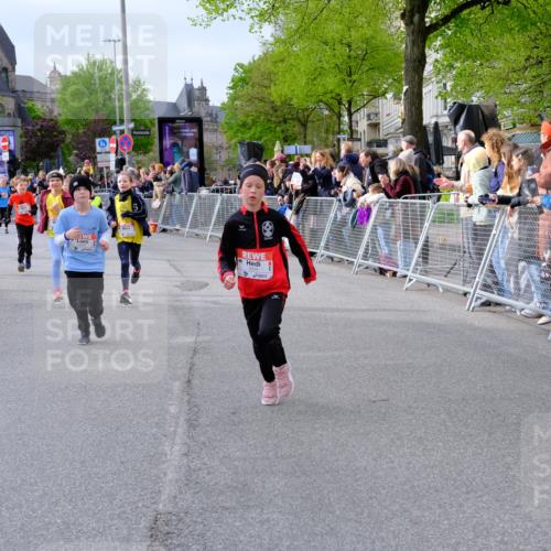25.04.2026 - Das Zehntel Tim E. http://msf.ph/oto/9569299 25.04.2026 08:57:00 Ziel 1088, 1182, 1189, 1191, 1196, 1271, 1338, 1468, 1573, 1580, 1747, 1763, 1815, 1820, 1924, 1946, 1986, 1991, 2020, 2026, 2038, 2070, 2073, 2165, 2311, 2436, 2444, 2446, 2479, 2486, 2562, 2583, 2734, 2737, 2852, 2908, 2941, 2953, 2963, 3038, 3064, 3195, 3211, 3254, 3456, 3515, 3655, 3660, 3730, 3755, 3812, 3884, 3938, 3939, 4018, 4056, 4064, 4065, 4072 meine-sportfotos.de