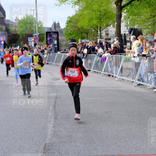 25.04.2026 - Das Zehntel Tim E. http://msf.ph/oto/9569300 25.04.2026 08:57:00 Ziel 1088, 1182, 1189, 1191, 1196, 1271, 1338, 1468, 1573, 1580, 1747, 1763, 1815, 1820, 1924, 1946, 1986, 1991, 2020, 2026, 2038, 2070, 2073, 2165, 2311, 2436, 2444, 2446, 2479, 2486, 2562, 2583, 2734, 2737, 2852, 2908, 2941, 2953, 2963, 3038, 3064, 3195, 3211, 3254, 3456, 3515, 3655, 3660, 3730, 3755, 3812, 3884, 3938, 3939, 4018, 4056, 4064, 4065, 4072 meine-sportfotos.de