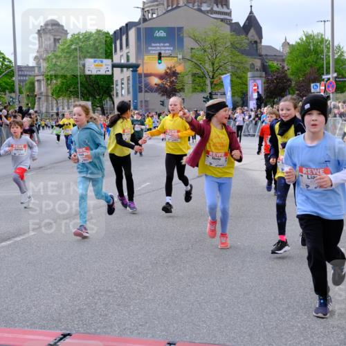 25.04.2026 - Das Zehntel Tim E. http://msf.ph/oto/9569303 25.04.2026 08:57:02 Ziel 1035, 1052, 1075, 1189, 1191, 1196, 1271, 1338, 1339, 1468, 1573, 1579, 1580, 1747, 1763, 1820, 1924, 1946, 1965, 1986, 1991, 2026, 2038, 2070, 2073, 2165, 2258, 2436, 2444, 2446, 2479, 2486, 2562, 2583, 2734, 2737, 2819, 2852, 2908, 2920, 2921, 3038, 3064, 3195, 3211, 3456, 3515, 3655, 3660, 3730, 3755, 3938, 3939, 4018, 4056, 4064, 4065, 4072 meine-sportfotos.de