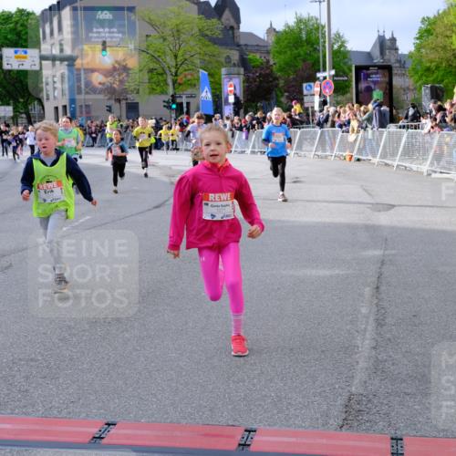 25.04.2026 - Das Zehntel Tim E. http://msf.ph/oto/9569317 25.04.2026 08:57:05 Ziel 1035, 1052, 1075, 1176, 1189, 1191, 1196, 1271, 1338, 1339, 1556, 1573, 1579, 1580, 1582, 1654, 1820, 1924, 1946, 1965, 1986, 1991, 2028, 2073, 2205, 2258, 2446, 2479, 2486, 2562, 2583, 2734, 2737, 2819, 2852, 2908, 2917, 2920, 2921, 3038, 3064, 3195, 3211, 3324, 3456, 3655, 3660, 3666, 3755, 3938, 3939, 3944, 4018, 4056, 4064, 4065, 4072 meine-sportfotos.de
