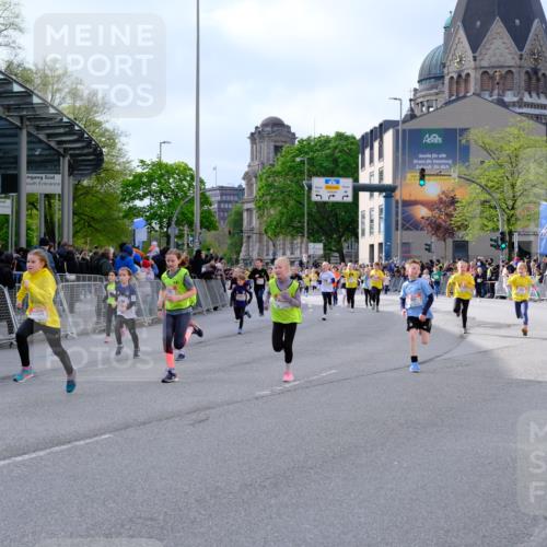 25.04.2026 - Das Zehntel Tim E. http://msf.ph/oto/9569323 25.04.2026 08:57:10 Ziel 1035, 1052, 1075, 1176, 1188, 1189, 1191, 1271, 1339, 1556, 1573, 1579, 1580, 1582, 1585, 1654, 1909, 1924, 1946, 1965, 1986, 2028, 2205, 2258, 2486, 2538, 2550, 2562, 2753, 2755, 2762, 2819, 2917, 2920, 2921, 3226, 3256, 3324, 3456, 3666, 3705, 3758, 3938, 3944, 4064, 4065, 4072 meine-sportfotos.de