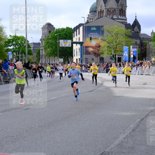 25.04.2026 - Das Zehntel Tim E. http://msf.ph/oto/9569324 25.04.2026 08:57:10 Ziel 1035, 1052, 1075, 1176, 1188, 1189, 1191, 1271, 1339, 1556, 1573, 1579, 1580, 1582, 1585, 1654, 1909, 1924, 1946, 1965, 1986, 2028, 2205, 2258, 2486, 2538, 2550, 2562, 2753, 2755, 2762, 2819, 2917, 2920, 2921, 3226, 3256, 3324, 3456, 3666, 3705, 3758, 3938, 3944, 4064, 4065, 4072 meine-sportfotos.de