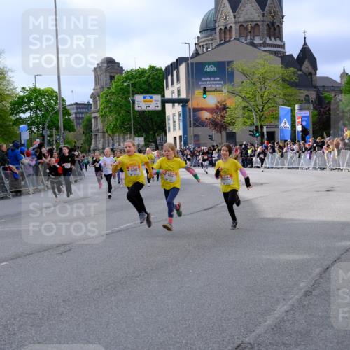 25.04.2026 - Das Zehntel Tim E. http://msf.ph/oto/9569332 25.04.2026 08:57:12 Ziel 1035, 1052, 1075, 1176, 1188, 1271, 1339, 1556, 1579, 1582, 1585, 1654, 1725, 1741, 1909, 1965, 2028, 2205, 2258, 2538, 2550, 2753, 2755, 2762, 2819, 2917, 2920, 2921, 3226, 3256, 3324, 3581, 3666, 3705, 3758, 3944 meine-sportfotos.de