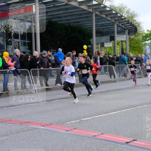 25.04.2026 - Das Zehntel Tim E. http://msf.ph/oto/9569345 25.04.2026 08:57:15 Ziel 1176, 1188, 1244, 1255, 1556, 1571, 1582, 1585, 1588, 1654, 1674, 1725, 1741, 1748, 1895, 1896, 1909, 2028, 2205, 2489, 2538, 2550, 2662, 2753, 2755, 2762, 2917, 3226, 3256, 3324, 3581, 3666, 3705, 3758, 3944 meine-sportfotos.de