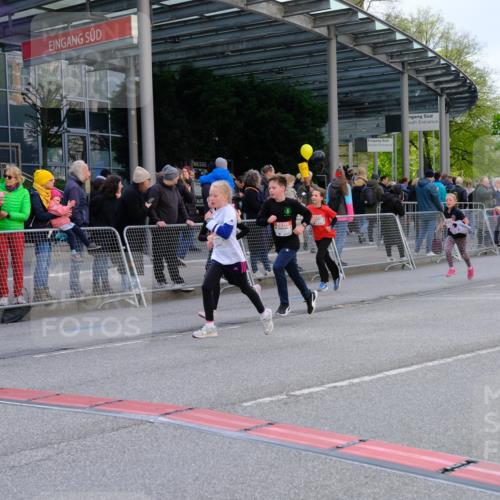 25.04.2026 - Das Zehntel Tim E. http://msf.ph/oto/9569346 25.04.2026 08:57:15 Ziel 1176, 1188, 1244, 1255, 1556, 1571, 1582, 1585, 1588, 1654, 1674, 1725, 1741, 1748, 1895, 1896, 1909, 2028, 2205, 2489, 2538, 2550, 2662, 2753, 2755, 2762, 2917, 3226, 3256, 3324, 3581, 3666, 3705, 3758, 3944 meine-sportfotos.de