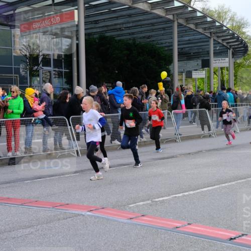 25.04.2026 - Das Zehntel Tim E. http://msf.ph/oto/9569348 25.04.2026 08:57:15 Ziel 1176, 1188, 1244, 1255, 1556, 1571, 1582, 1585, 1588, 1654, 1674, 1725, 1741, 1748, 1895, 1896, 1909, 2028, 2205, 2489, 2538, 2550, 2662, 2753, 2755, 2762, 2917, 3226, 3256, 3324, 3581, 3666, 3705, 3758, 3944 meine-sportfotos.de