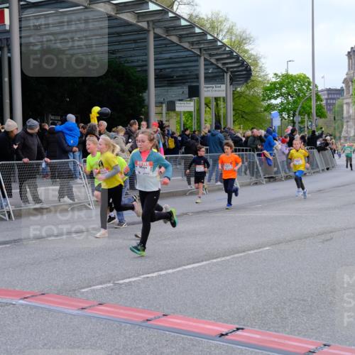 25.04.2026 - Das Zehntel Tim E. http://msf.ph/oto/9569359 25.04.2026 08:57:18 Ziel 1188, 1244, 1255, 1571, 1585, 1588, 1674, 1725, 1741, 1748, 1895, 1896, 1909, 1951, 2216, 2489, 2538, 2550, 2662, 2753, 2755, 2762, 3226, 3256, 3581, 3591, 3705, 3758, 3846, 3855 meine-sportfotos.de