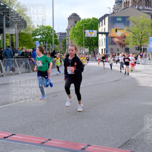 25.04.2026 - Das Zehntel Tim E. http://msf.ph/oto/9569368 25.04.2026 08:57:21 Ziel 1244, 1255, 1571, 1588, 1668, 1674, 1725, 1741, 1748, 1895, 1896, 1951, 1961, 1967, 1988, 2216, 2477, 2489, 2662, 3160, 3473, 3499, 3581, 3591, 3705, 3846, 3855, 3898 meine-sportfotos.de