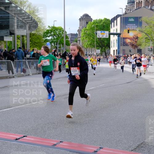 25.04.2026 - Das Zehntel Tim E. http://msf.ph/oto/9569369 25.04.2026 08:57:21 Ziel 1244, 1255, 1571, 1588, 1668, 1674, 1725, 1741, 1748, 1895, 1896, 1951, 1961, 1967, 1988, 2216, 2477, 2489, 2662, 3160, 3473, 3499, 3581, 3591, 3705, 3846, 3855, 3898 meine-sportfotos.de