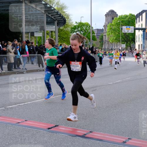 25.04.2026 - Das Zehntel Tim E. http://msf.ph/oto/9569372 25.04.2026 08:57:21 Ziel 1244, 1255, 1571, 1588, 1668, 1674, 1725, 1741, 1748, 1895, 1896, 1951, 1961, 1967, 1988, 2216, 2477, 2489, 2662, 3160, 3473, 3499, 3581, 3591, 3705, 3846, 3855, 3898 meine-sportfotos.de