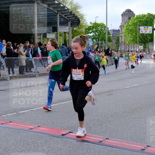 25.04.2026 - Das Zehntel Tim E. http://msf.ph/oto/9569373 25.04.2026 08:57:21 Ziel 1244, 1255, 1571, 1588, 1668, 1674, 1725, 1741, 1748, 1895, 1896, 1951, 1961, 1967, 1988, 2216, 2477, 2489, 2662, 3160, 3473, 3499, 3581, 3591, 3705, 3846, 3855, 3898 meine-sportfotos.de