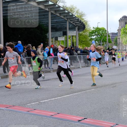 25.04.2026 - Das Zehntel Tim E. http://msf.ph/oto/9569387 25.04.2026 08:57:29 Ziel 1455, 1668, 1673, 1754, 1757, 1938, 1951, 1961, 1967, 1972, 1988, 2280, 2288, 2289, 2416, 2477, 2773, 2790, 3160, 3179, 3187, 3276, 3344, 3473, 3499, 3795, 3898 meine-sportfotos.de