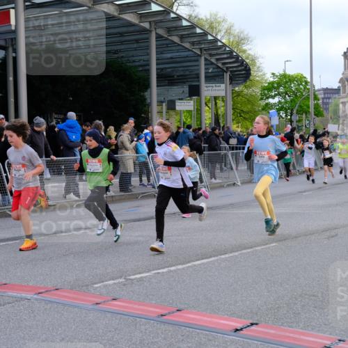 25.04.2026 - Das Zehntel Tim E. http://msf.ph/oto/9569388 25.04.2026 08:57:29 Ziel 1455, 1668, 1673, 1754, 1757, 1938, 1951, 1961, 1967, 1972, 1988, 2280, 2288, 2289, 2416, 2477, 2773, 2790, 3160, 3179, 3187, 3276, 3344, 3473, 3499, 3795, 3898 meine-sportfotos.de