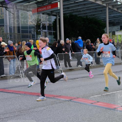 25.04.2026 - Das Zehntel Tim E. http://msf.ph/oto/9569395 25.04.2026 08:57:29 Ziel 1455, 1668, 1673, 1754, 1757, 1938, 1951, 1961, 1967, 1972, 1988, 2280, 2288, 2289, 2416, 2477, 2773, 2790, 3160, 3179, 3187, 3276, 3344, 3473, 3499, 3795, 3898 meine-sportfotos.de