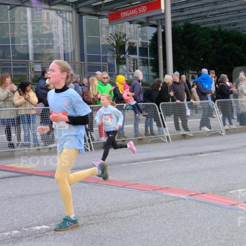 25.04.2026 - Das Zehntel Tim E. http://msf.ph/oto/9569398 25.04.2026 08:57:30 Ziel 1455, 1668, 1673, 1754, 1757, 1938, 1961, 1967, 1972, 1988, 2280, 2288, 2289, 2416, 2423, 2477, 2566, 2773, 2790, 3160, 3179, 3187, 3276, 3344, 3473, 3499, 3795, 3898 meine-sportfotos.de