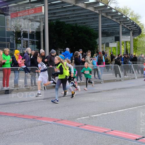 25.04.2026 - Das Zehntel Tim E. http://msf.ph/oto/9569405 25.04.2026 08:57:33 Ziel 1455, 1668, 1673, 1754, 1757, 1819, 1938, 1967, 1972, 2280, 2288, 2289, 2416, 2423, 2566, 2773, 2790, 2853, 3179, 3187, 3224, 3276, 3344, 3466, 3473, 3499, 3795, 3898, 4029 meine-sportfotos.de