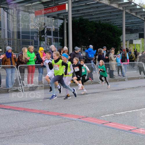 25.04.2026 - Das Zehntel Tim E. http://msf.ph/oto/9569407 25.04.2026 08:57:33 Ziel 1455, 1668, 1673, 1754, 1757, 1819, 1938, 1967, 1972, 2280, 2288, 2289, 2416, 2423, 2566, 2773, 2790, 2853, 3179, 3187, 3224, 3276, 3344, 3466, 3473, 3499, 3795, 3898, 4029 meine-sportfotos.de