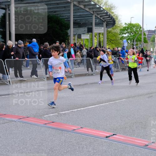 25.04.2026 - Das Zehntel Tim E. http://msf.ph/oto/9569421 25.04.2026 08:57:36 Ziel 1455, 1754, 1819, 1938, 1953, 1990, 2280, 2288, 2289, 2423, 2566, 2773, 2790, 2809, 2821, 2853, 3179, 3187, 3224, 3276, 3342, 3344, 3466, 3795, 4029 meine-sportfotos.de