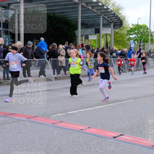 25.04.2026 - Das Zehntel Tim E. http://msf.ph/oto/9569428 25.04.2026 08:57:37 Ziel 1754, 1819, 1938, 1953, 1990, 2288, 2289, 2423, 2566, 2809, 2821, 2853, 3179, 3187, 3224, 3342, 3466, 3795, 4029 meine-sportfotos.de