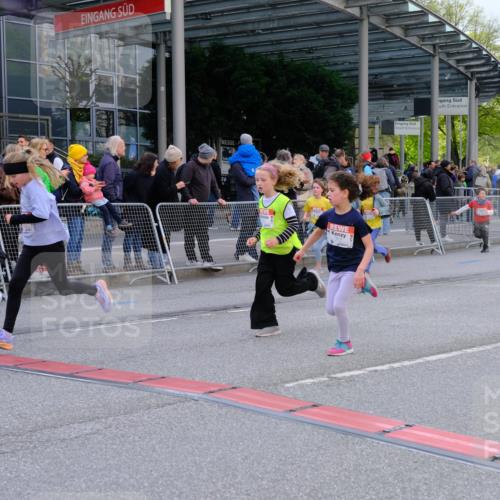 25.04.2026 - Das Zehntel Tim E. http://msf.ph/oto/9569431 25.04.2026 08:57:37 Ziel 1754, 1819, 1938, 1953, 1990, 2288, 2289, 2423, 2566, 2809, 2821, 2853, 3179, 3187, 3224, 3342, 3466, 3795, 4029 meine-sportfotos.de
