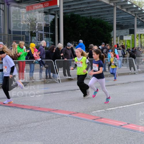 25.04.2026 - Das Zehntel Tim E. http://msf.ph/oto/9569432 25.04.2026 08:57:37 Ziel 1754, 1819, 1938, 1953, 1990, 2288, 2289, 2423, 2566, 2809, 2821, 2853, 3179, 3187, 3224, 3342, 3466, 3795, 4029 meine-sportfotos.de