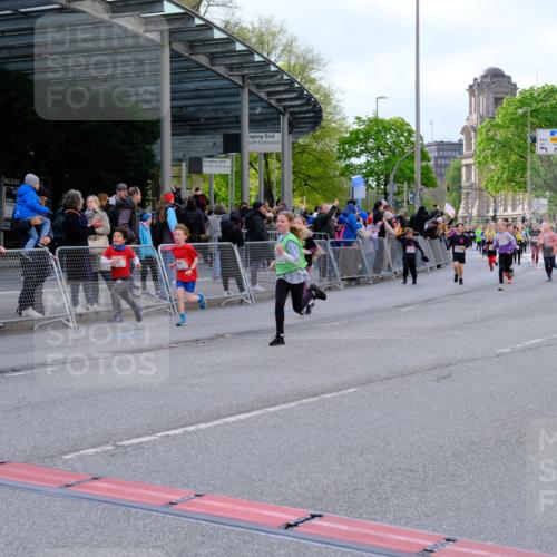 25.04.2026 - Das Zehntel Tim E. http://msf.ph/oto/9569437 25.04.2026 08:57:39 Ziel 1733, 1819, 1953, 1990, 2288, 2289, 2423, 2566, 2809, 2821, 2853, 3179, 3187, 3224, 3342, 3466, 3813, 3931, 4029 meine-sportfotos.de