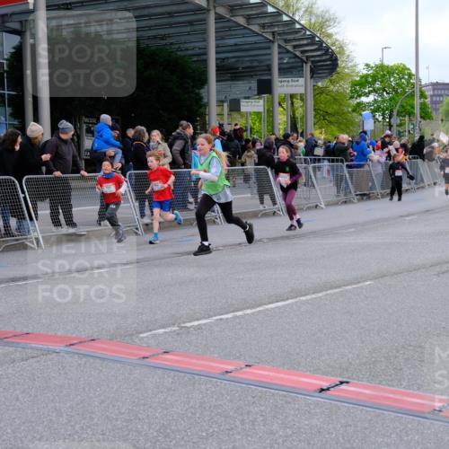 25.04.2026 - Das Zehntel Tim E. http://msf.ph/oto/9569438 25.04.2026 08:57:40 Ziel 1733, 1819, 1953, 1990, 2288, 2289, 2423, 2566, 2809, 2821, 2853, 3179, 3187, 3224, 3342, 3466, 3804, 3813, 3817, 3931, 4029 meine-sportfotos.de